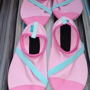 FitKids by fitkicks pink spandex sock fit shoe